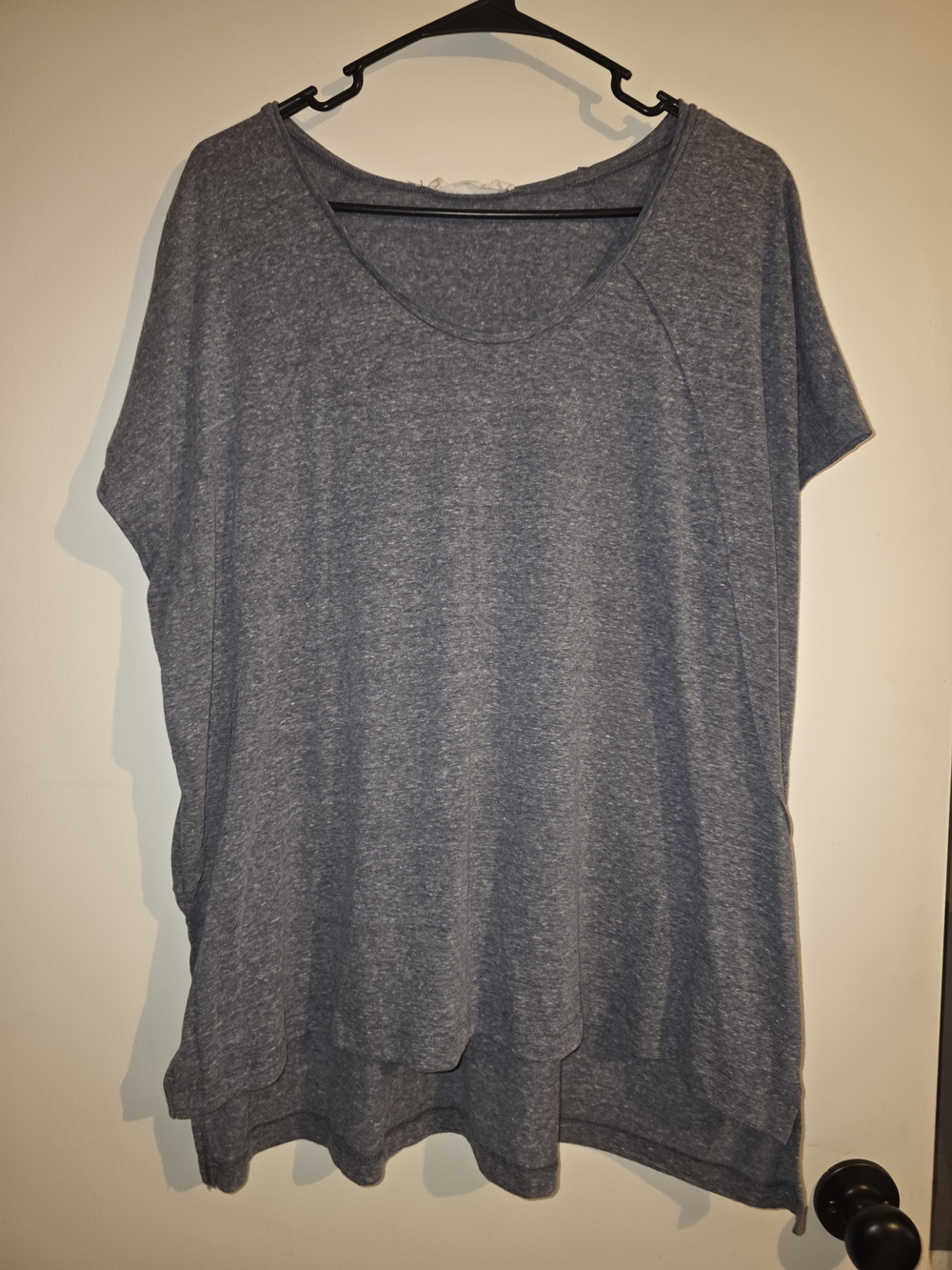 Lot Of 2 Scoop Neck Short Sleeve Tee - Gray And Teal